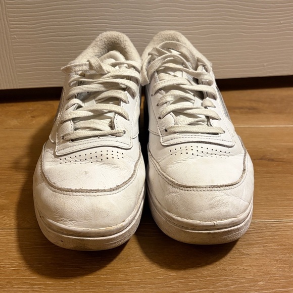 Reebok White Leather Sneakers 10.5US GUC - Picture 2 of 5